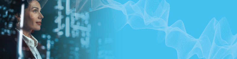 Banner divisor de Perfil Hibrido de una mujer mirando el horizonte