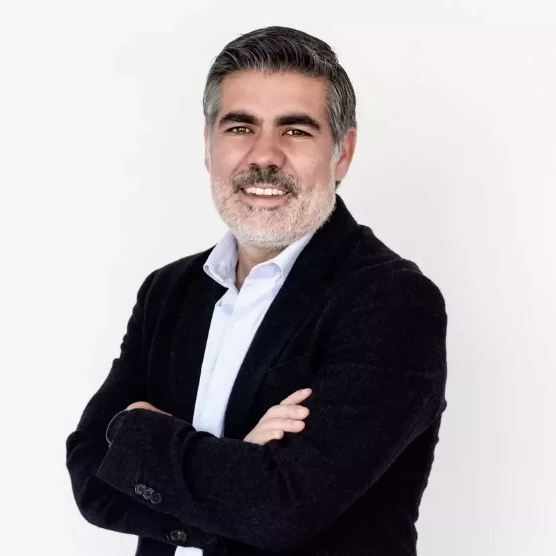 Javier Torre MD 800 x 800